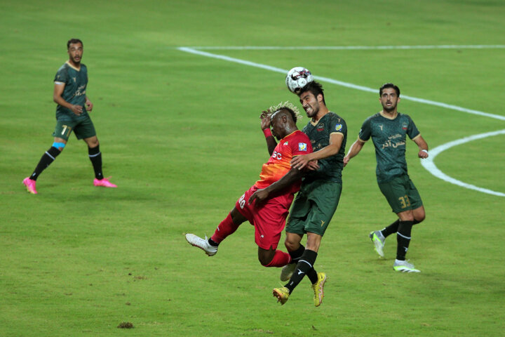 سایهروشنهای هفته هشتم لیگ برتر؛ سر و تهِ جدول آبی شد!