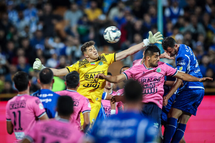 سایهروشنهای هفته هشتم لیگ برتر؛ سر و تهِ جدول آبی شد!