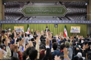Encuentro de un grupo de estudiantes con el ayatolá Jameneí