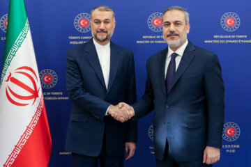 نشست خبری مشترک وزرای خارجه ایران و ترکیه