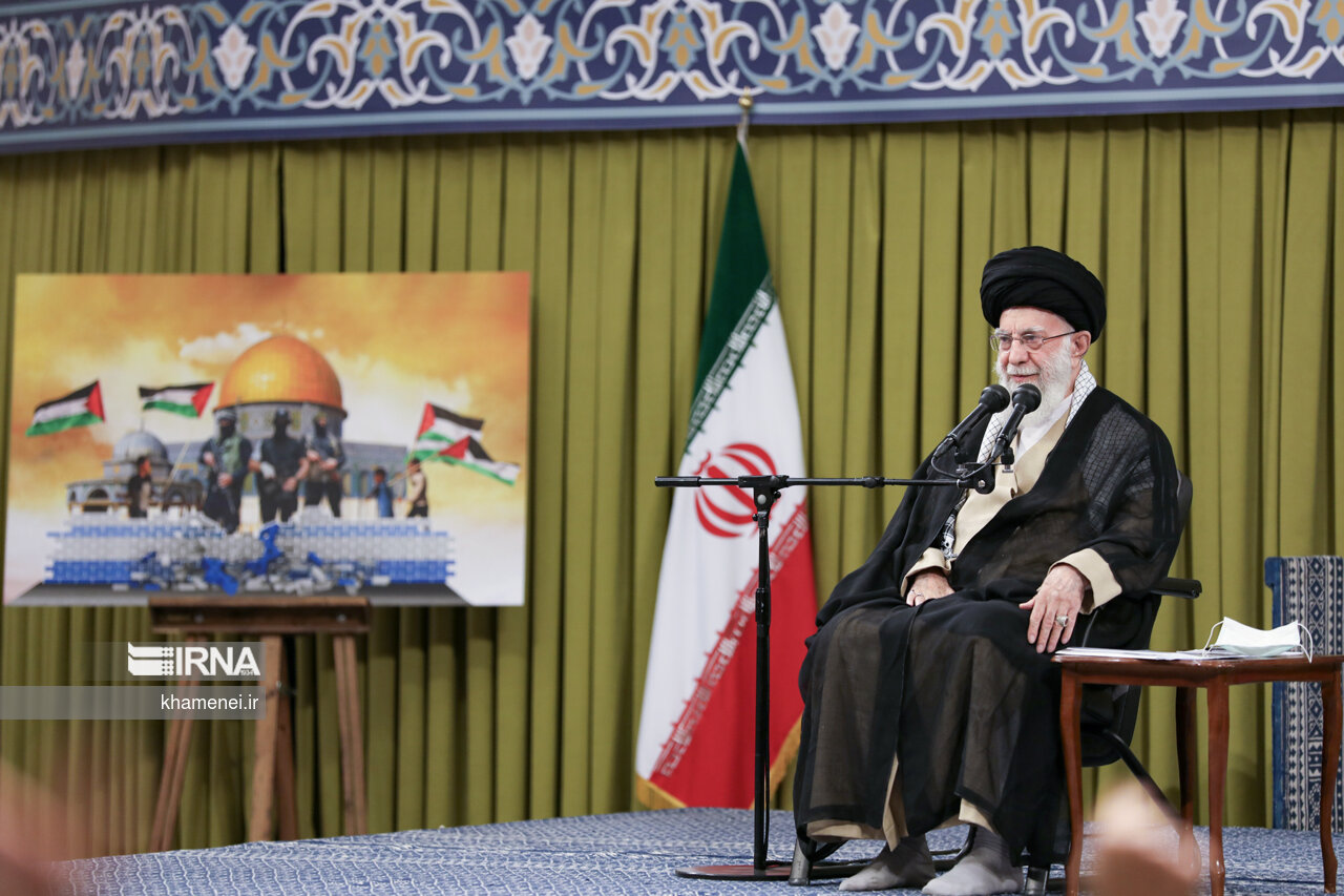 دیدار دانشآموزان و دانشجویان با رهبر انقلاب