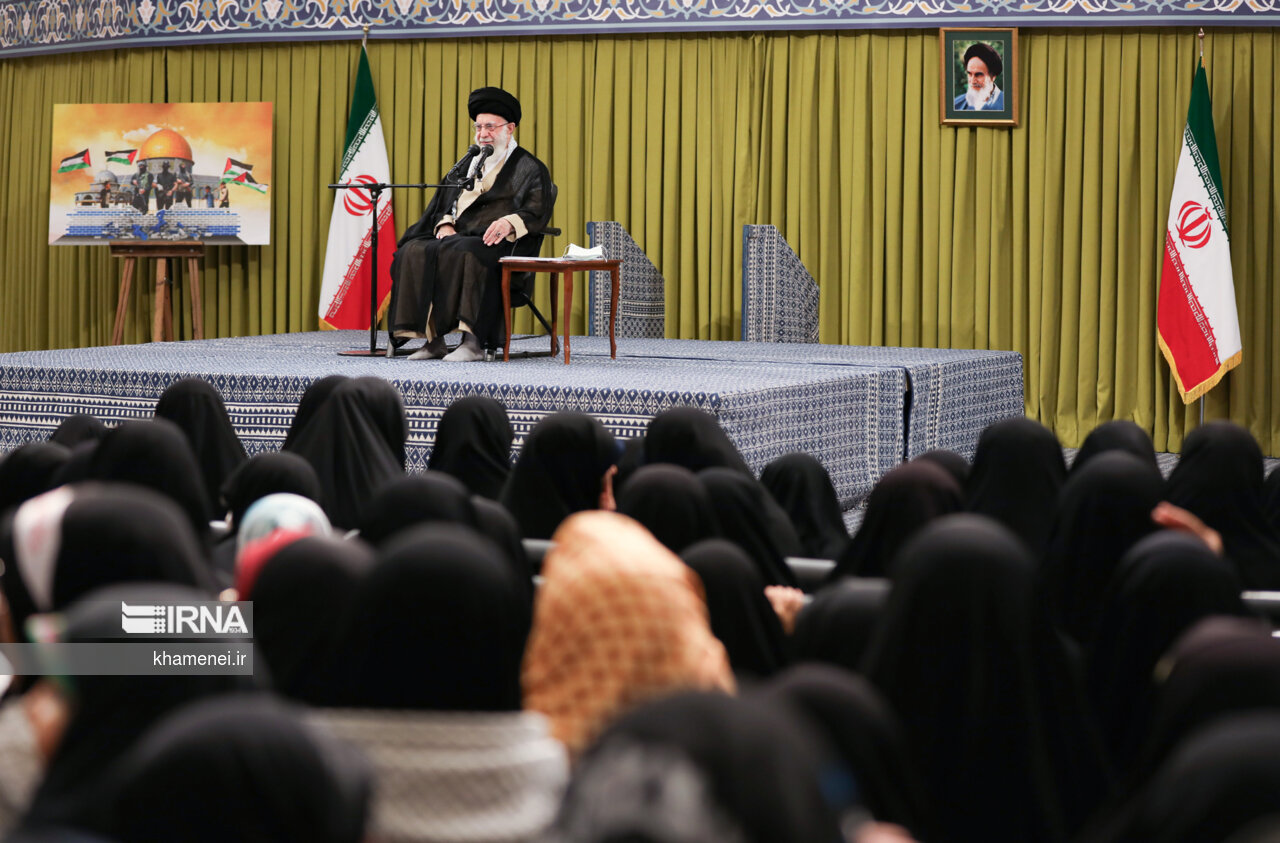 دیدار دانشآموزان و دانشجویان با رهبر انقلاب