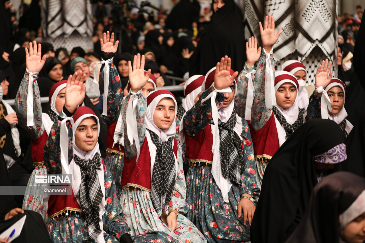 دیدار دانشآموزان و دانشجویان با رهبر انقلاب