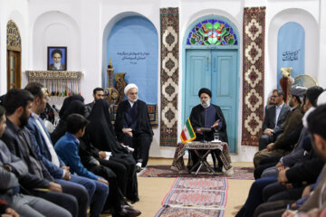 دیدار رئیس جمهور با جوانان برگزیده استان کردستان