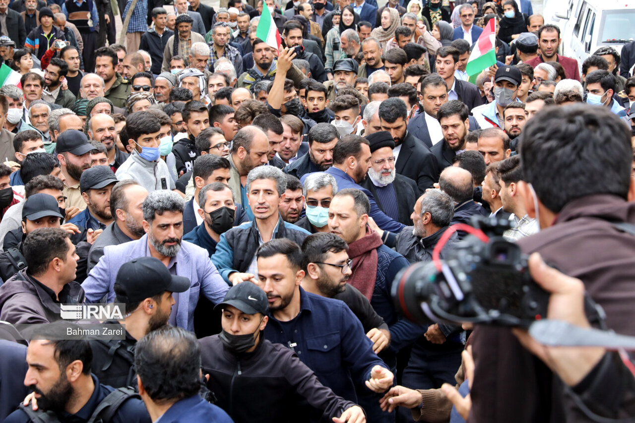 استقبال مردم سنندج از رئیس جمهور