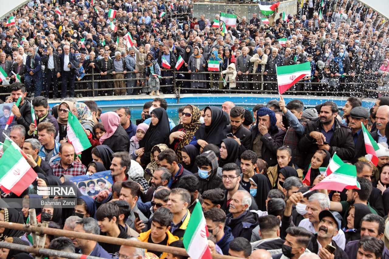 دیدار رئیس جمهور با مردم سنندج