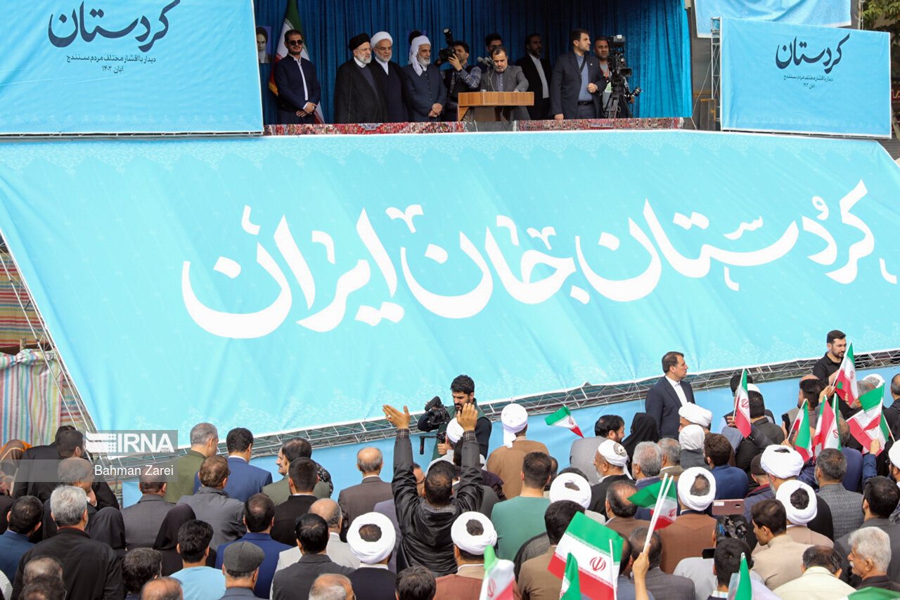 دیدار رئیس جمهور با مردم سنندج