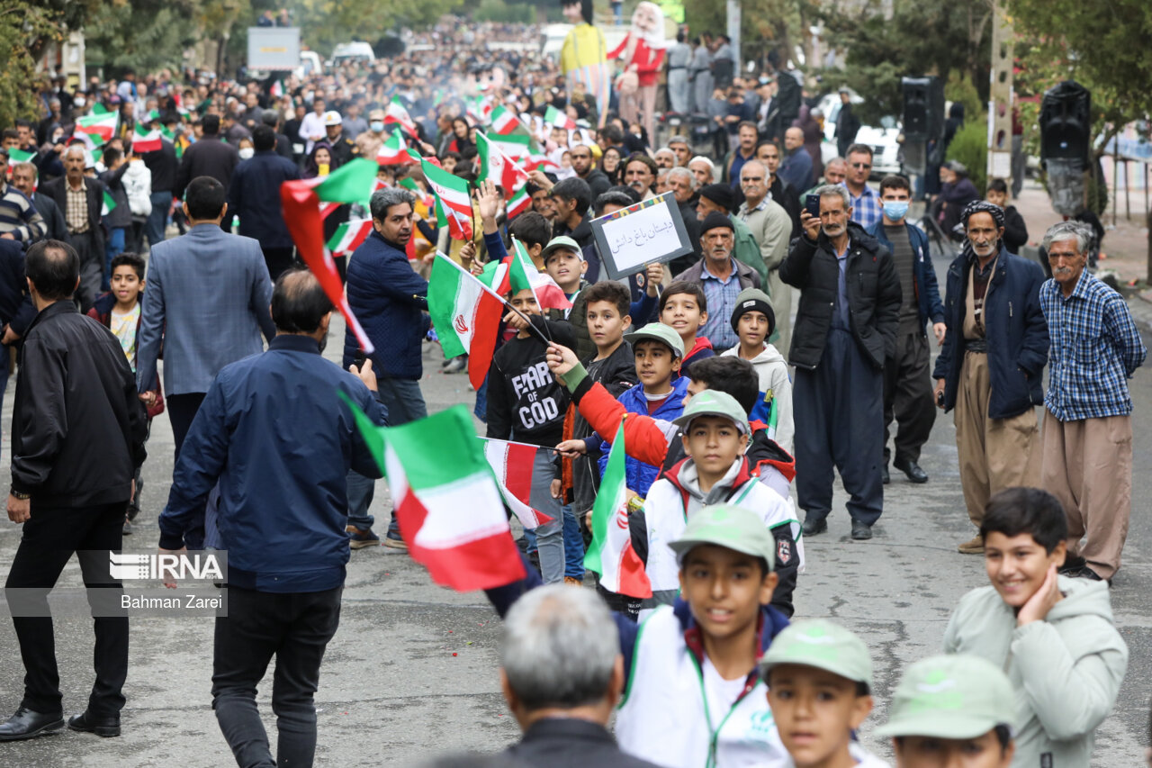 دیدار رئیس جمهور با مردم سنندج