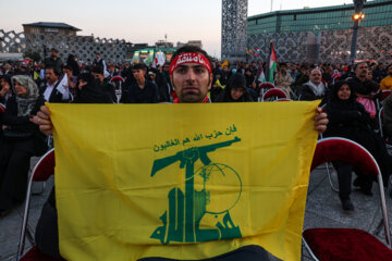 Le discours de Hassan Nasrallah du Hezbollah diffusé en direct à Téhéran 