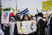 دانش‌آموزان حاضر در راهپیمایی ۱۳ آبان نماد تداوم مکتب سردار سلیمانی هستند
