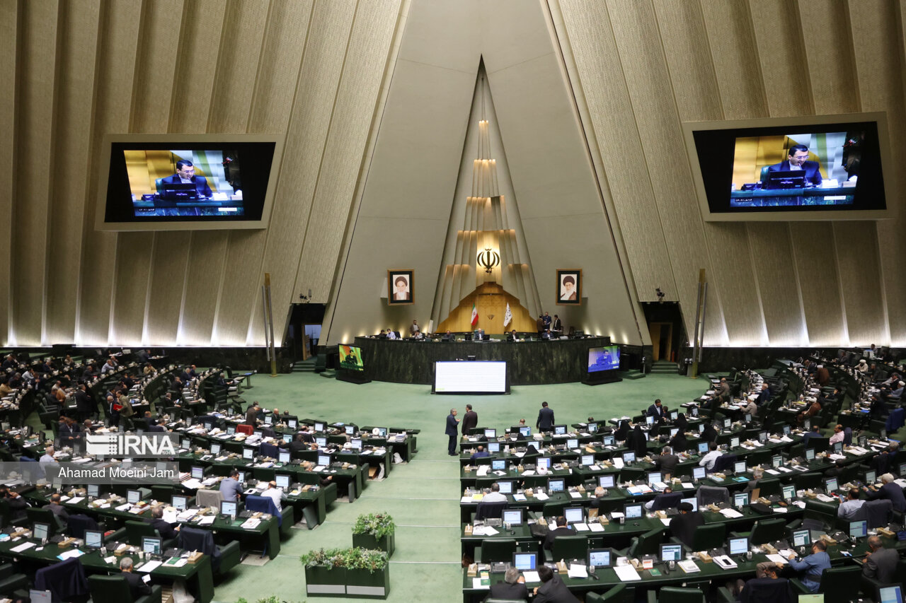 ۲۴ داوطلب دوازدهمین دوره مجلس شورای اسلامی در خمین تایید صلاحیت شدند