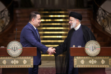 استقبال رسمی از نخست وزیر عراق