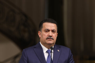 El primer ministro iraquí recibido oficialmente en Teherán 
