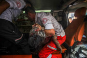 Mehr als 150 Märtyrer und Verwundete wurden in das Khan Yunis Krankenhaus gebracht