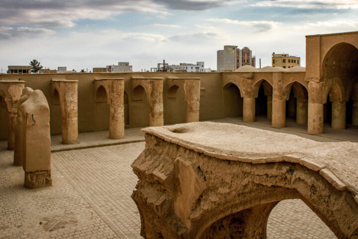 سنگ‌های پیش پای مسجد تاریخانه دامغان در مسیر ثبت جهانی