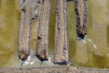 نمای بالا از آخرین نقطه کانال و دیوار حفاظتی موقت