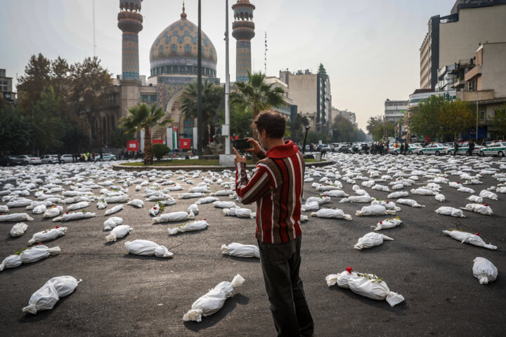 چیدمان «سمفونی کشته گان»