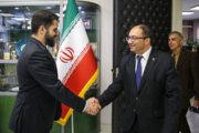 سفير ارمينيا يبحث مع نادري في سبل توسيع التعاون الاعلامي بين طهران ويريفان