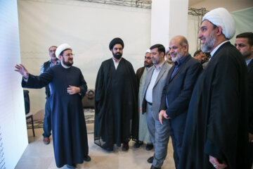 بازدید «احمد وحیدی» وزیر کشور از نمایشگاه «روایت پیشرفت»