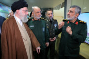 Ayatollah Khamenei awards Medal of Conquest to IRGC