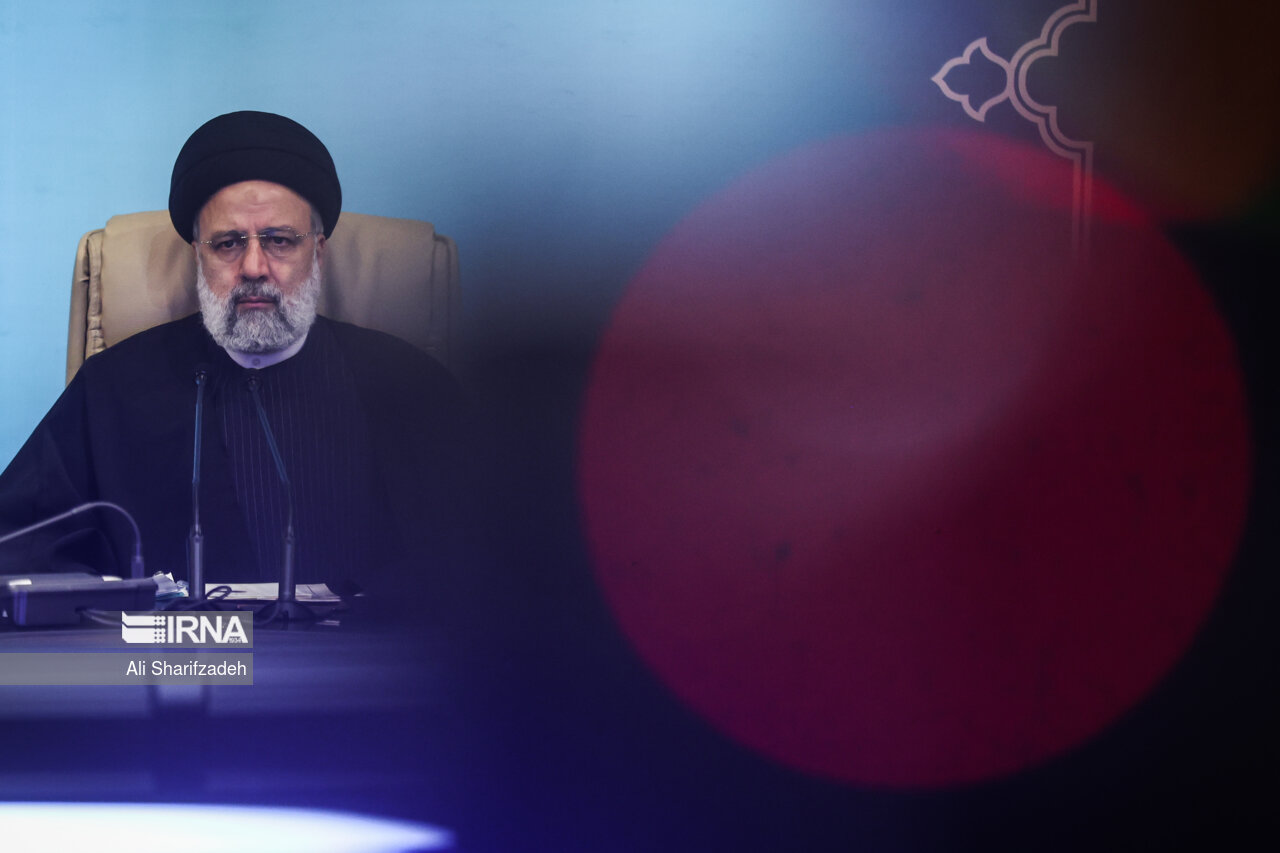 الرئيس الإيراني يشيد بشجاعة اليمن لدفاعها عن شعب غزة