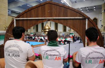 Rencontre entre le Leader et les champions sportifs et les médaillés iraniens des Jeux asiatiques et des Jeux para-asiatiques