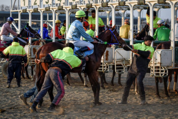 بزرگترین مجموعه اسبدوانی ایران در گنبد کاووس