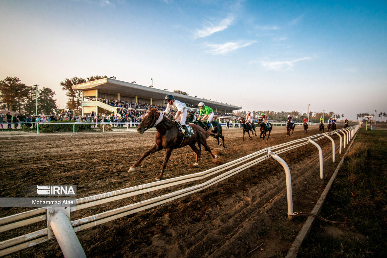 بزرگترین مجموعه اسبدوانی ایران در گنبد کاووس