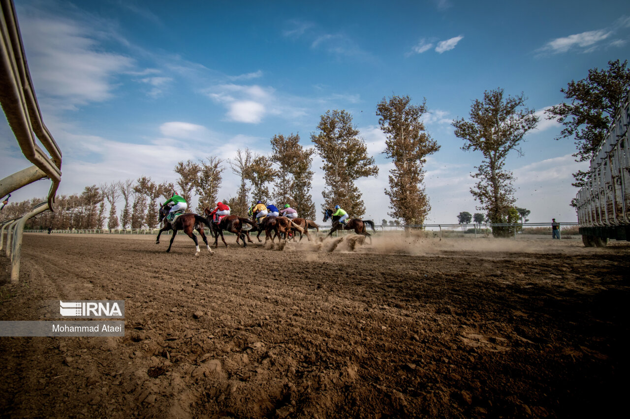 بزرگترین مجموعه اسبدوانی ایران در گنبد کاووس