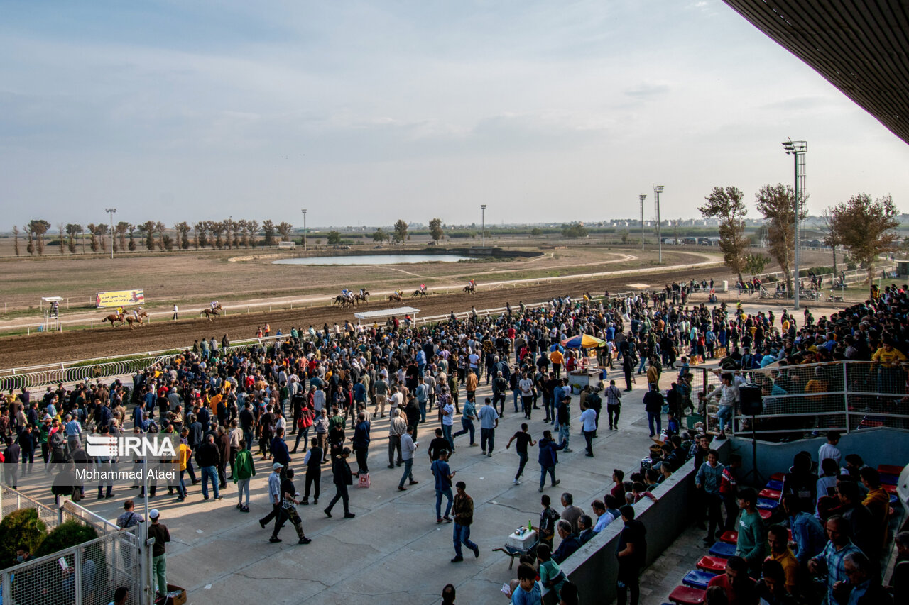 بزرگترین مجموعه اسبدوانی ایران در گنبد کاووس
