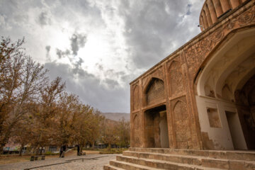 عمارت خورشید یا کاخ کلات در شهرستان کلات خراسان رضوی آثار تاریخی میراث فرهنگی بناهای تاریخی جاذبه گردشگری ایرانگردی