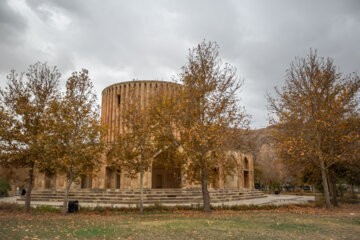 عمارت خورشید یا کاخ کلات در شهرستان کلات خراسان رضوی آثار تاریخی میراث فرهنگی بناهای تاریخی جاذبه گردشگری ایرانگردی