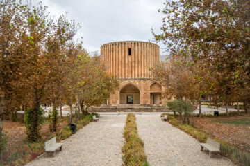 عمارت خورشید یا کاخ کلات در شهرستان کلات خراسان رضوی آثار تاریخی میراث فرهنگی بناهای تاریخی جاذبه گردشگری ایرانگردی