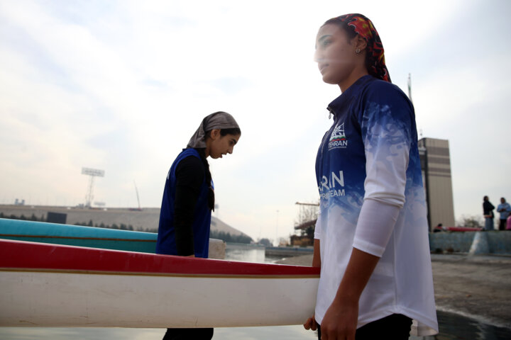 مسابقات قایقرانی آب های آرام زنان