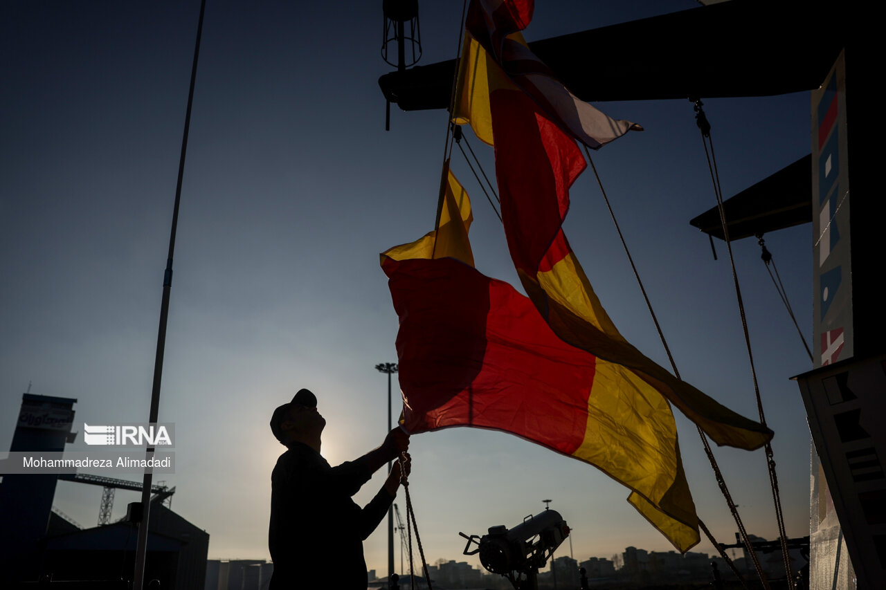 ناوشکن تمام ایرانی «دیلمان»