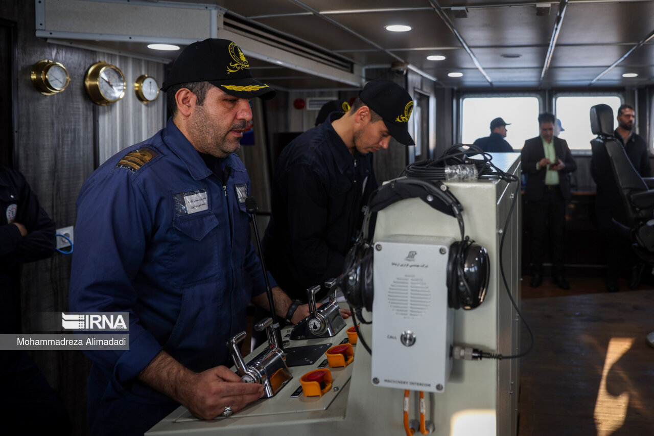 ناوشکن تمام ایرانی «دیلمان»