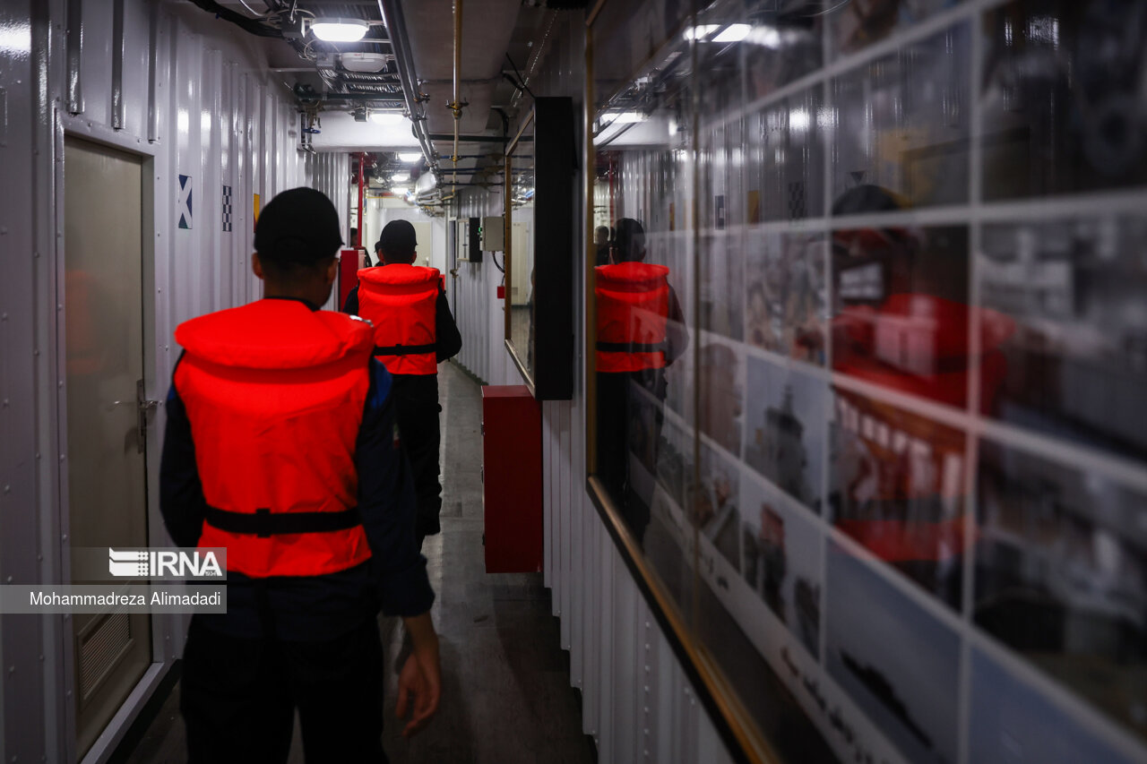 ناوشکن تمام ایرانی «دیلمان»