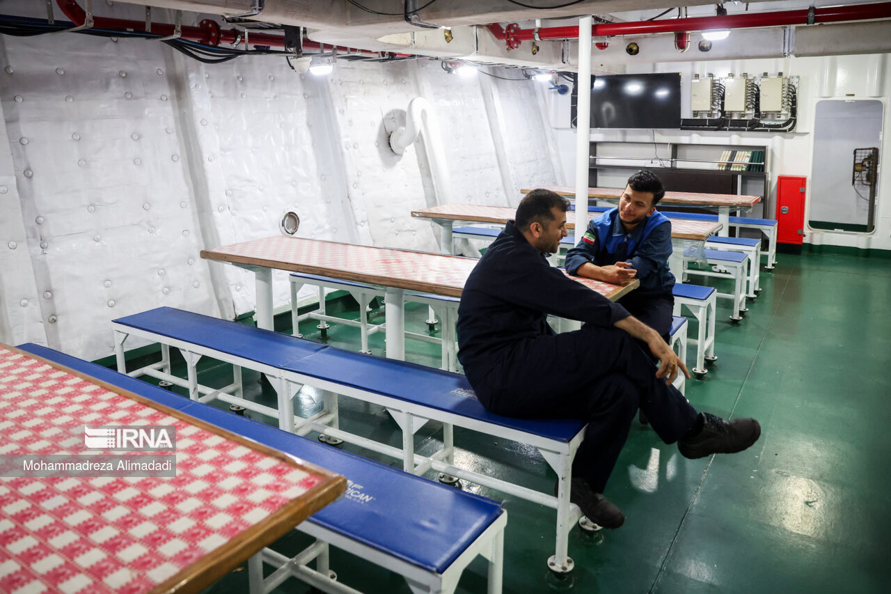 ناوشکن تمام ایرانی «دیلمان»