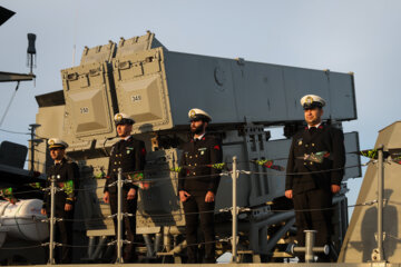 Le nouveau destroyer iranien Deylaman, de fabrication nationale, a rejoint la flotte du nord du pays.