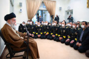 El Líder Supremo recibe a comandantes de la Armada iraní
