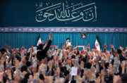 Basij-Mitglieder treffen sich mit dem Führer der Revolution
