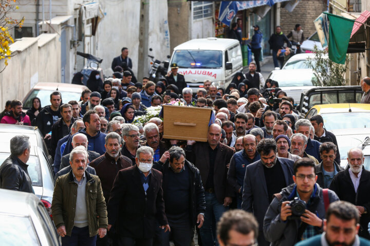 دهکردی: تشییع خصوصی خواست خانواده معصومی بود