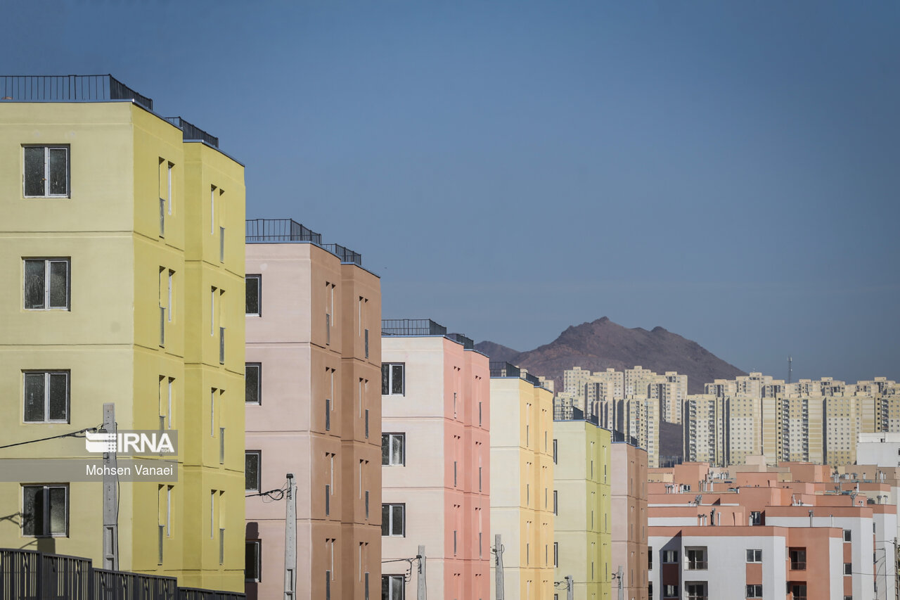 واگذاری بیش از ۱۸۰ هزار واحد مسکونی به جامعه هدف بهزیستی واگذاری بیش از ۱۸۰ هزار واحد مسکونی به جامعه هدف بهزیستی