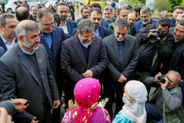 ورود «محمدمهدی اسماعیلی» وزیر فرهنگ و ارشاد اسلامی به کارخانه چوب و کاغذ مازندران