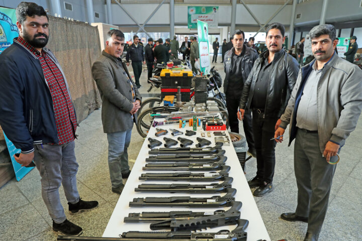 نمایشگاه کشفیات پلیس در مشهد