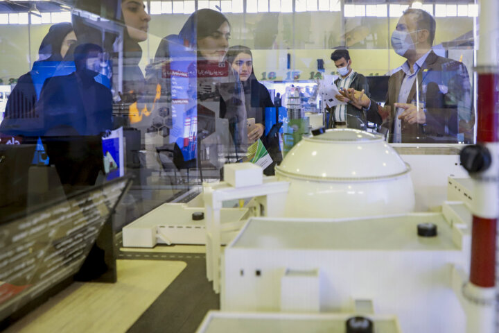 صادرات ۴.۵ میلیارد دلاری محصولات صنعتی در ۱۰۰ روز خدمت دولت چهاردهم