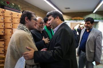 «محمد خزاعی» رئیس سازمان سینمایی در مراسم ترحیم «پروانه معصومی»