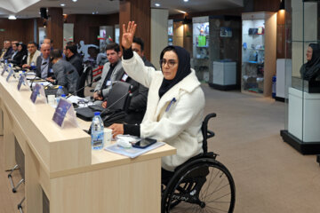 «زهرا نعمتی» ملی پوش پاراتیراندازی با کمان ایران در پنجاه و دومین مجمع کمیته ملی المپیک