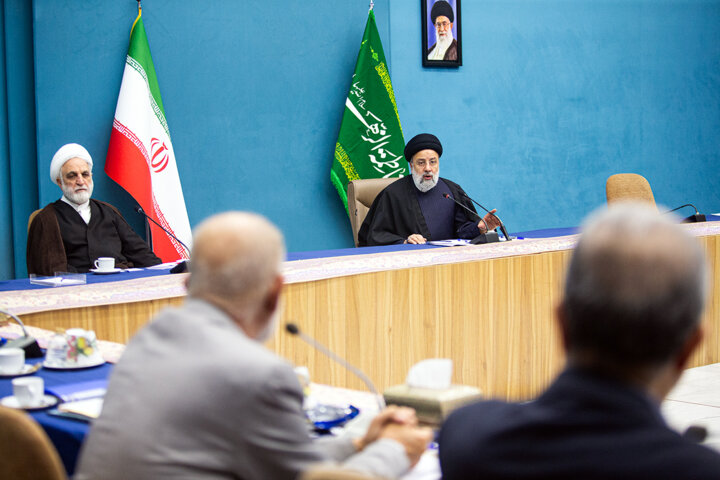 جلسه شورای عالی انقلاب فرهنگی