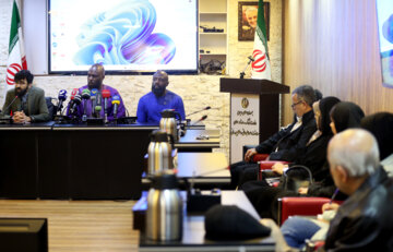 Conférence de presse de Kémi Séba, une figure anticoloniale de premier plan, en Iran 